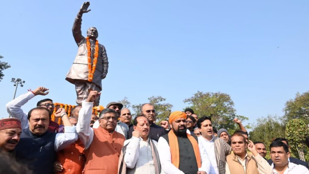 बीजेपी नेताओं ने अटल बिहारी वाजपेयी को किया याद, कहा- दिल में बिहार और नाम में थे बिहारी