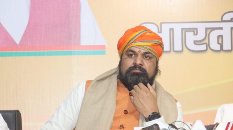 बिहार के डिप्टी सीएम सम्राट चौधरी अयोध्या राम मंदिर जाएंगे, वहां मुंडन कराने के बाद अपना सिर खोलेंगे.