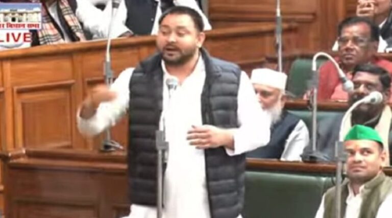 विधानसभा में तेजस्वी ने नीतीश से कहा कि वह दशरथ के पिता समान हैं, मैं लालू का बेटा हूं, लड़ना जानता हूं हारना नहीं.