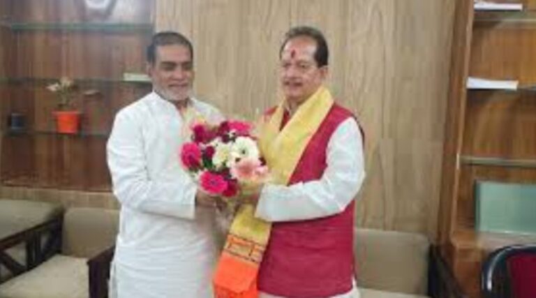 विजय सिन्हा का दावा, लालू यादव के चप्पल-जूते उठाते थे रामकृपाल यादव, झगड़े के बाद बीजेपी में हुए शामिल